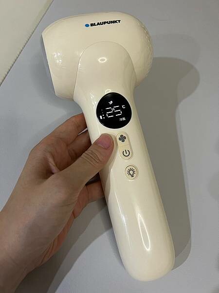 (育兒推薦)MYFEEL 德國藍寶 寶寶吹風機BPH-D02U 開箱評測 第一台從寶寶視角出發的設計 結合無線設計x低溫x