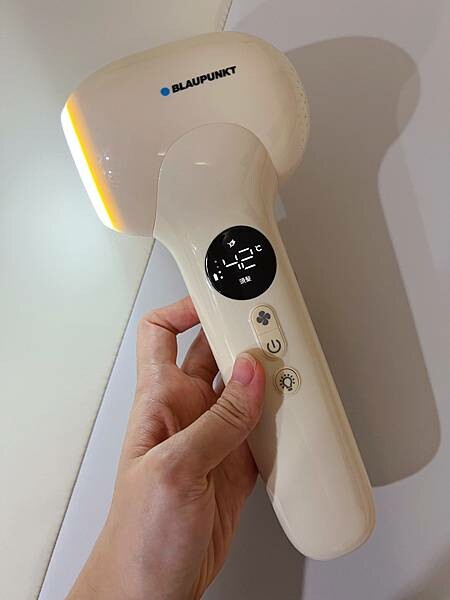 (育兒推薦)MYFEEL 德國藍寶 寶寶吹風機BPH-D02U 開箱評測 第一台從寶寶視角出發的設計 結合無線設計x低溫x