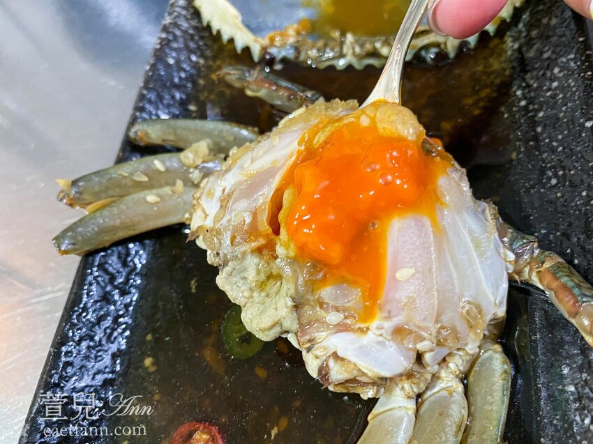 玥沐嚴選|韓國生醃醬螃蟹滿滿蟹黃好滿足 寶石鮭魚卵干貝醬/韓國醬油生醃干貝拌飯超美味 宅配美食 享用韓國超人氣美食 - 萱兒Ann玩樂生活
