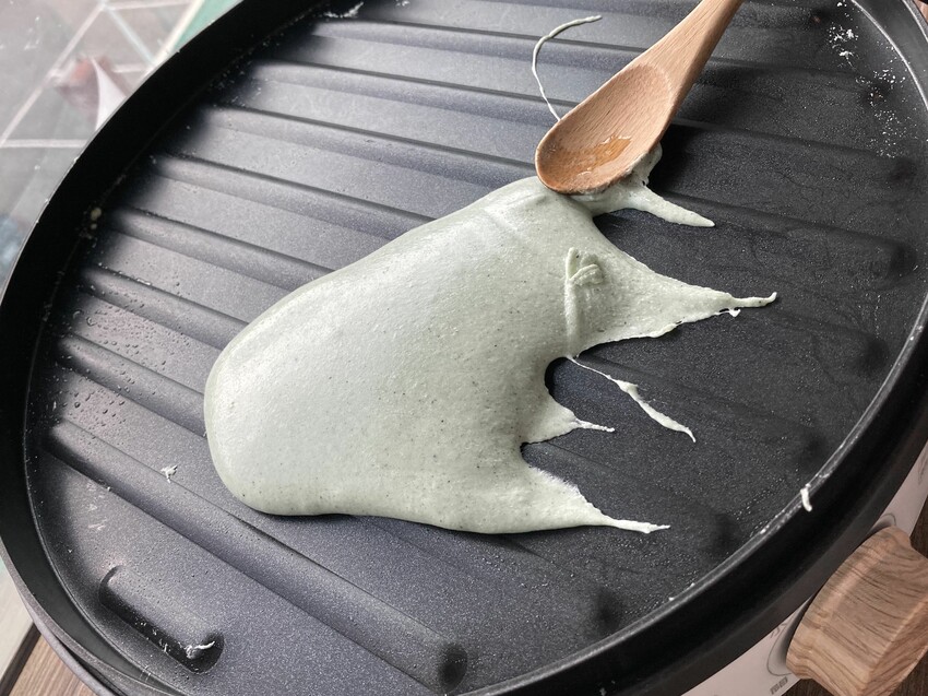 [藍藻創意食譜] #6 藍藻羊奶棒棒糖｜有手就會｜恐龍造型超吸睛｜享受吃糖的同時也吃進去滿滿營養素 - 萍姐愛分享