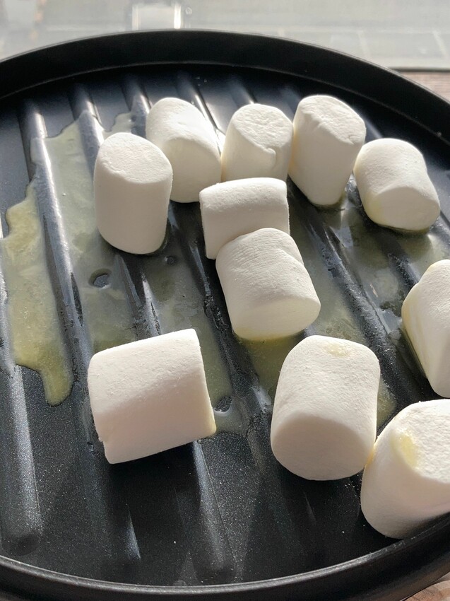 [藍藻創意食譜] #6 藍藻羊奶棒棒糖｜有手就會｜恐龍造型超吸睛｜享受吃糖的同時也吃進去滿滿營養素 - 萍姐愛分享