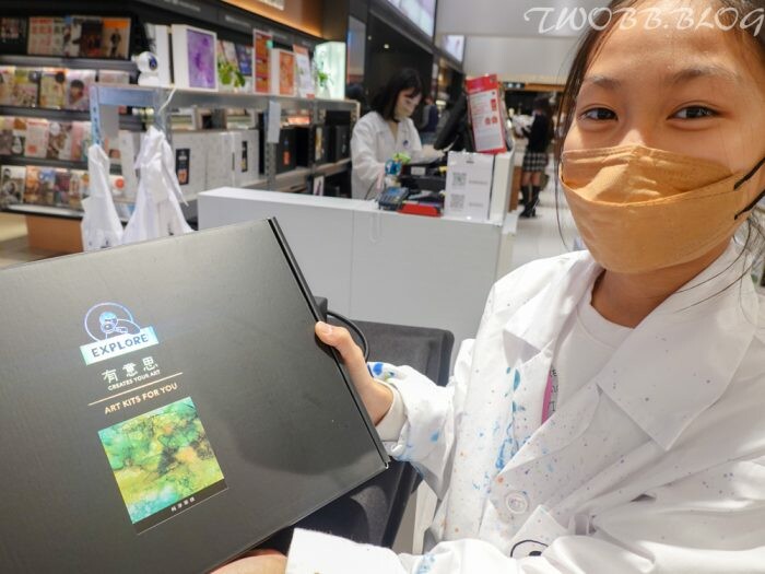 台中體驗｜ EXPLORE 有意思酒精畫》不限年齡都可體驗，DIY創作獨一無二的紀念品，零美術基礎也能畫出藝術水準。 - 1個媽咪2個寶