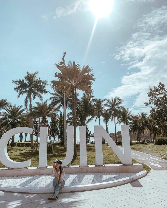 高雄旗津景點 |旗津海水浴場 旗津海邊 玩水