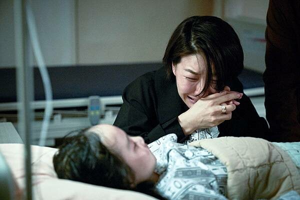 界限_新聞稿照06_陳瑞演在拍攝時期，為展現憔悴模樣，幾乎不碰任何食物和水！