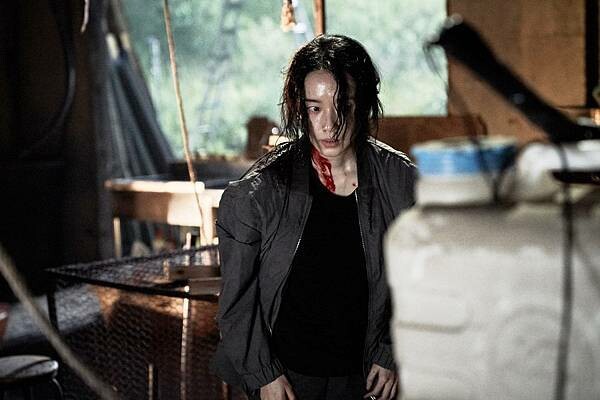 界限_新聞稿照02_摯友孫藝真懷孕「前輩」李貞賢要她：好好吃飯！