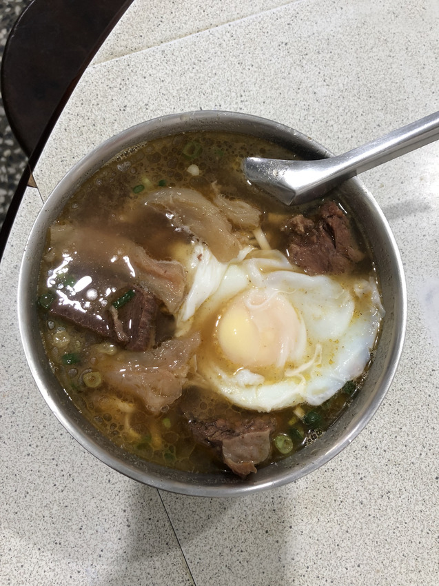 台北|大安|小吃 開車的人吃不到 隱藏在巷仔內的銷魂牛肉麵 林記牛肉麵