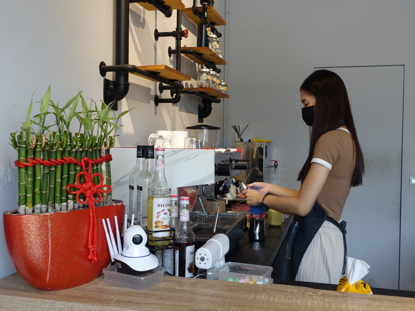 桃園|平鎮|咖啡廳 隱身在住宅區的寧靜空間 - Waiting for