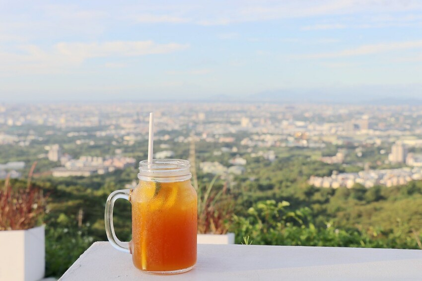 【桃園龍潭一日遊】探索三水×農遊輕旅-水土保持戶外教室/奉茶亭步道採茶/美人世家品茶/夏夕夏景玻璃屋景觀