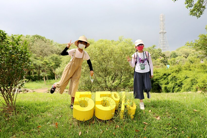 【桃園龍潭一日遊】探索三水×農遊輕旅-水土保持戶外教室/奉茶亭步道採茶/美人世家品茶/夏夕夏景玻璃屋景觀