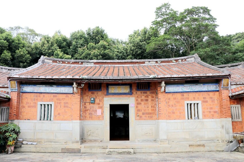 【桃園龍潭一日遊】探索三水×農遊輕旅-水土保持戶外教室/奉茶亭步道採茶/美人世家品茶/夏夕夏景玻璃屋景觀