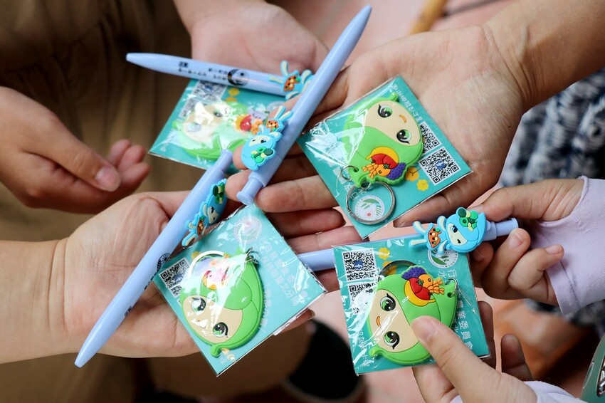 【桃園龍潭一日遊】探索三水×農遊輕旅-水土保持戶外教室/奉茶亭步道採茶/美人世家品茶/夏夕夏景玻璃屋景觀