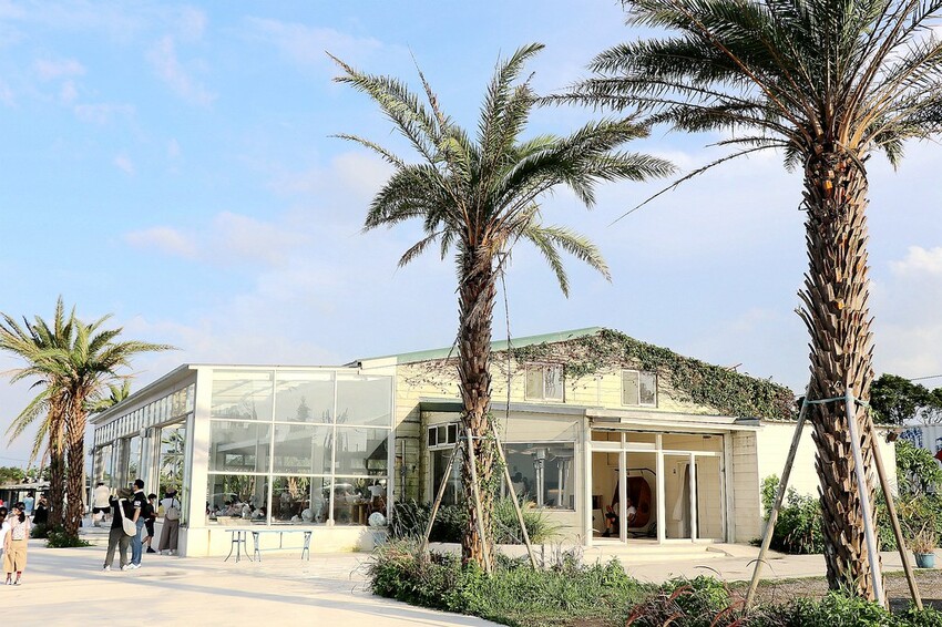 【桃園龍潭一日遊】探索三水×農遊輕旅-水土保持戶外教室/奉茶亭步道採茶/美人世家品茶/夏夕夏景玻璃屋景觀