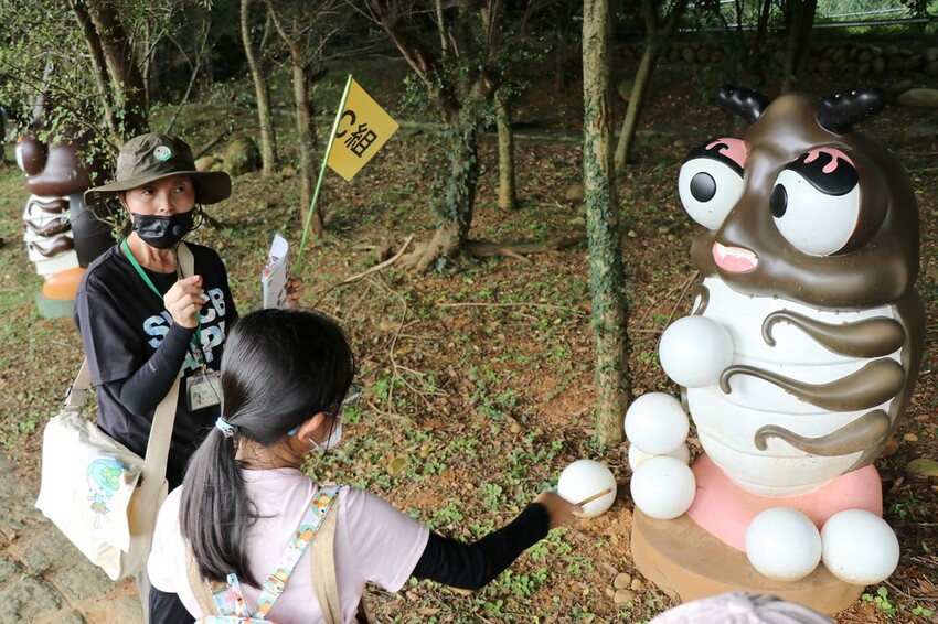 【桃園龍潭一日遊】探索三水×農遊輕旅-水土保持戶外教室/奉茶亭步道採茶/美人世家品茶/夏夕夏景玻璃屋景觀