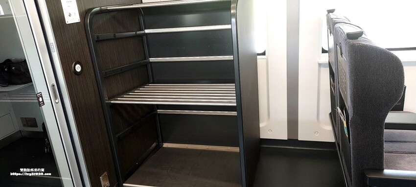 EMU3000城際列車:極簡風黑白列車 2022年 台鐵| 騰雲座艙 商務艙 體驗