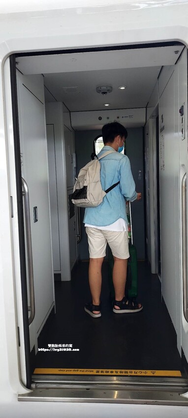 EMU3000城際列車:極簡風黑白列車 2022年 台鐵| 騰雲座艙 商務艙 體驗