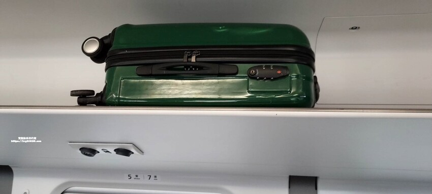 EMU3000城際列車:極簡風黑白列車 2022年 台鐵| 騰雲座艙 商務艙 體驗