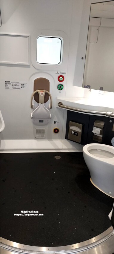 EMU3000城際列車:極簡風黑白列車 2022年 台鐵| 騰雲座艙 商務艙 體驗