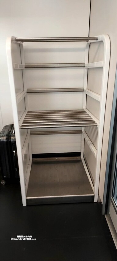 EMU3000城際列車:極簡風黑白列車 2022年 台鐵| 騰雲座艙 商務艙 體驗