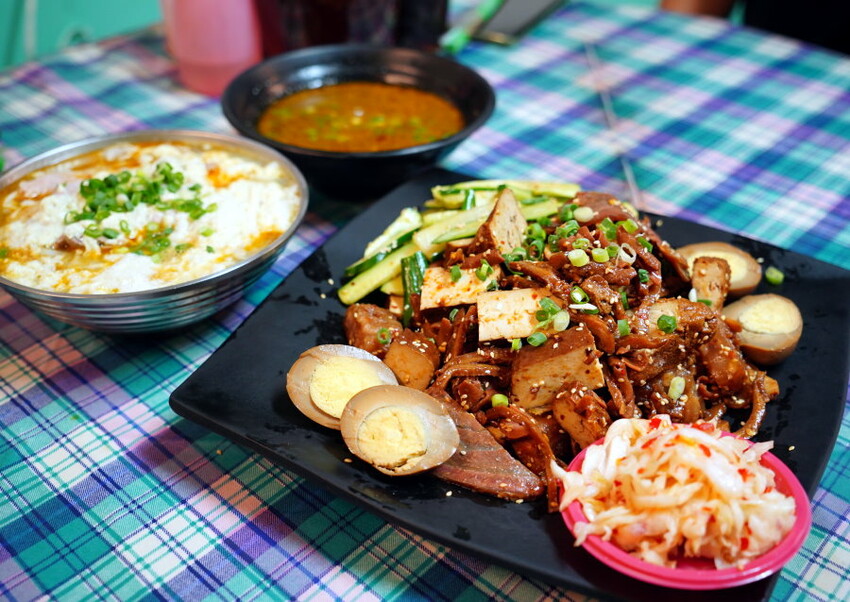 【桃園龍岡一日遊】異域故事館、癮食聖堂、八妹婆婆、忠貞眷村口米干麻辣滷味、異域Mortar&Pestle、阿美金三角點心!