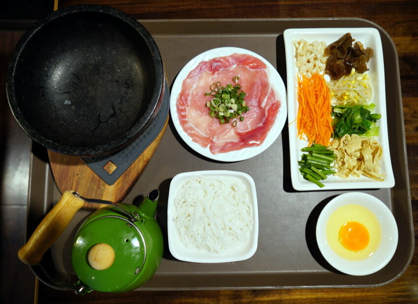 【桃園龍岡一日遊】異域故事館、癮食聖堂、八妹婆婆、忠貞眷村口米干麻辣滷味、異域Mortar&Pestle、阿美金三角點心!