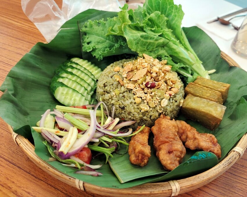 【桃園龍岡一日遊】異域故事館、癮食聖堂、八妹婆婆、忠貞眷村口米干麻辣滷味、異域Mortar&Pestle、阿美金三角點心!