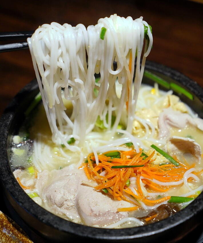 【桃園龍岡一日遊】異域故事館、癮食聖堂、八妹婆婆、忠貞眷村口米干麻辣滷味、異域Mortar&Pestle、阿美金三角點心!