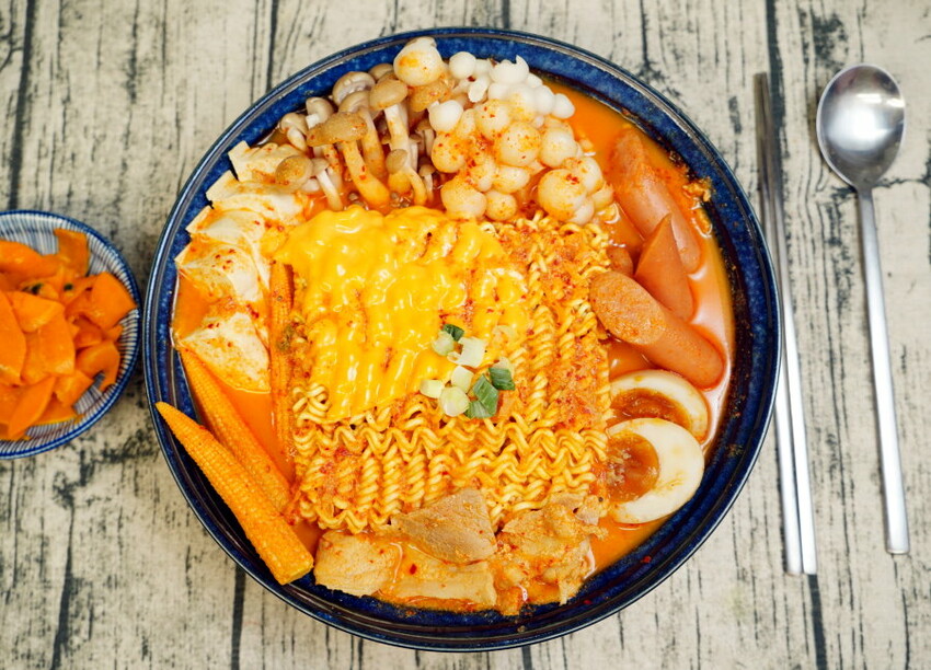 【開箱】老媽拌麵．道地韓式料理六分鐘快速上桌!