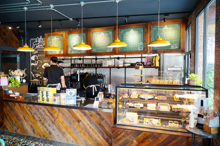 【桃園龍岡一日遊】異域故事館、癮食聖堂、八妹婆婆、忠貞眷村口米干麻辣滷味、異域Mortar&Pestle、阿美金三角點心!