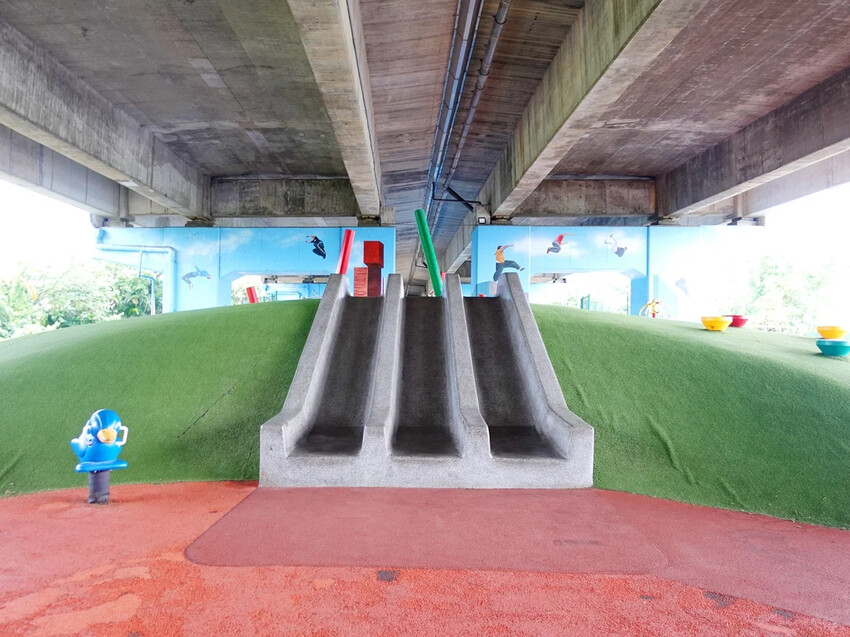 桃園橋下-兒童冒險公園 下雨天放電好去處