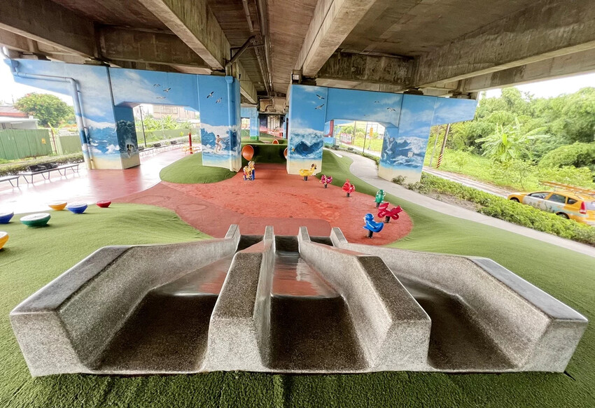 桃園橋下-兒童冒險公園 下雨天放電好去處
