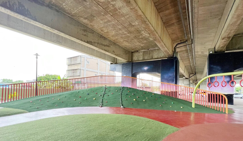 桃園橋下-兒童冒險公園 下雨天放電好去處