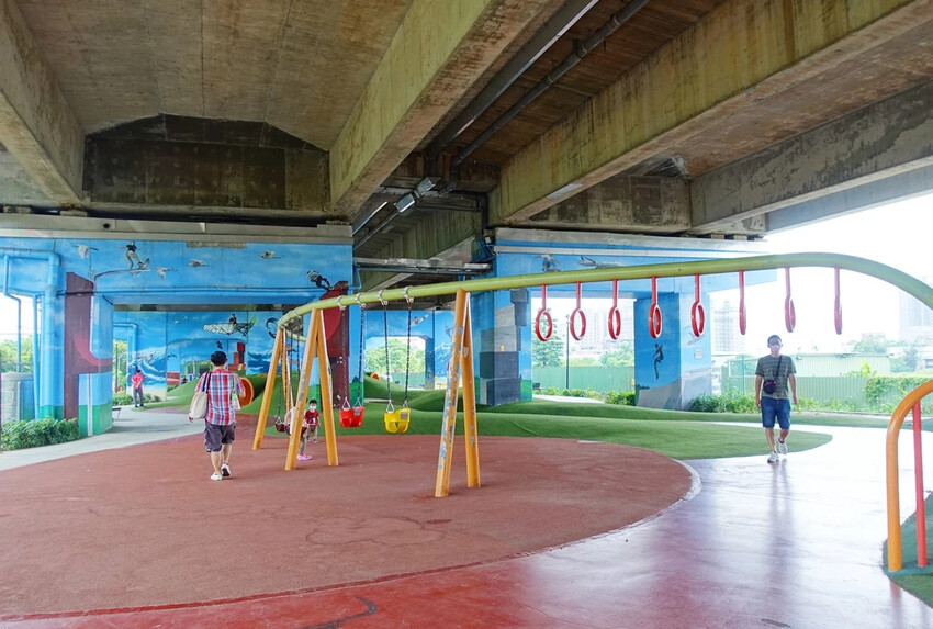 桃園橋下-兒童冒險公園 下雨天放電好去處