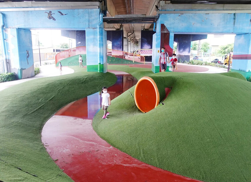 桃園橋下-兒童冒險公園 下雨天放電好去處