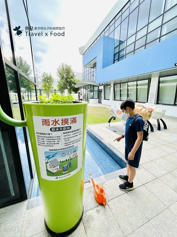 製傘知識、降雨體驗、洋傘彩繪DIY，來國巨畫出一把屬於自己的專用傘～雨天備案！ @魚兒 x 牽手明太子的「視」界旅行