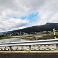 【太平山 | 蹦蹦車】搭乘台灣唯一高山台車直抵宮崎駿神秘山中月台 來和森林精靈玩場躱貓貓吧