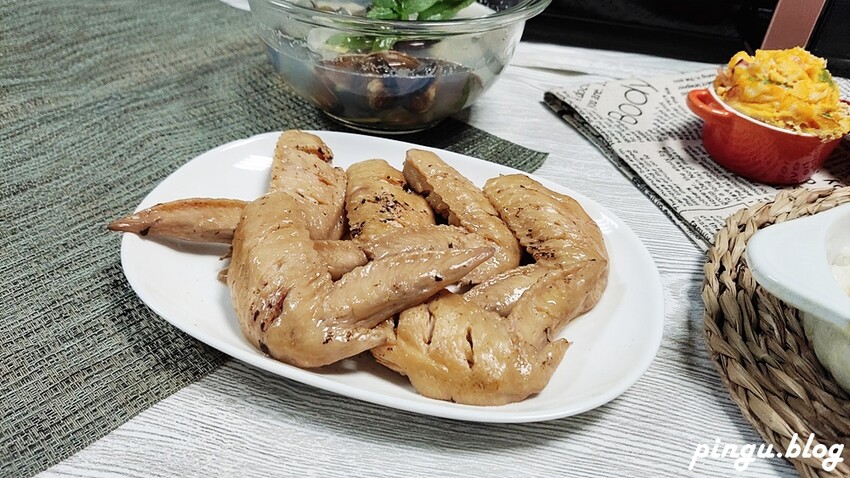 美國富及第家電| 25L智慧烹調微電腦微波爐黑金 FKM-2524MB 零失敗無油煙微波懶人料理 - 小企鵝生活趣