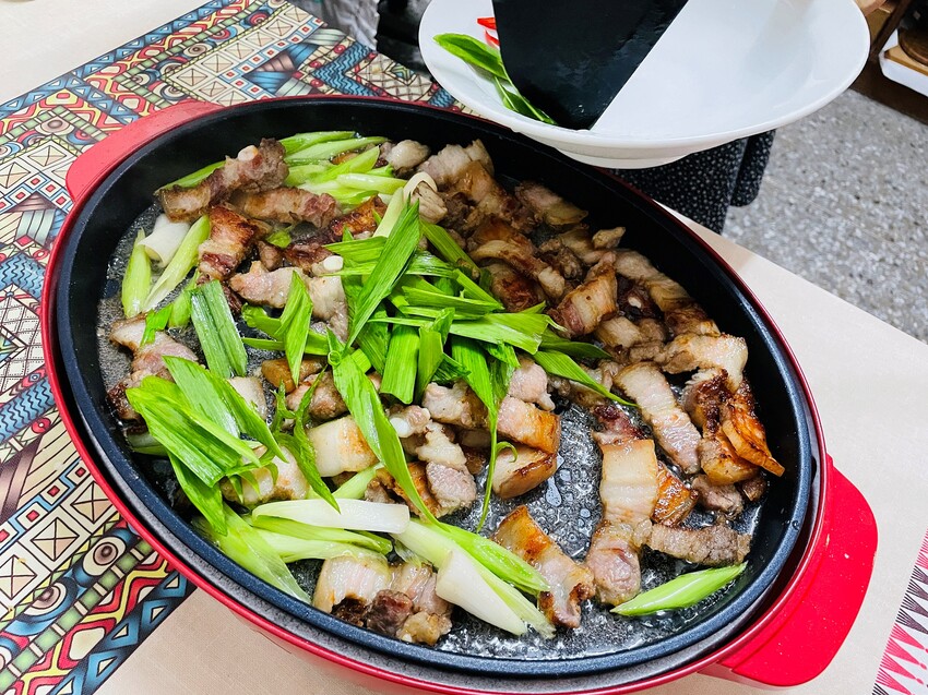 【SANSUI 山水】多功能電烤盤 SEBW-Q699『章魚燒+海鮮燉飯+蒜苗鹹豬肉』一鍋搞定！SGS檢驗合格-陶瓷塗層深鍋盤面大容量深，U型管導熱快料理超省時！