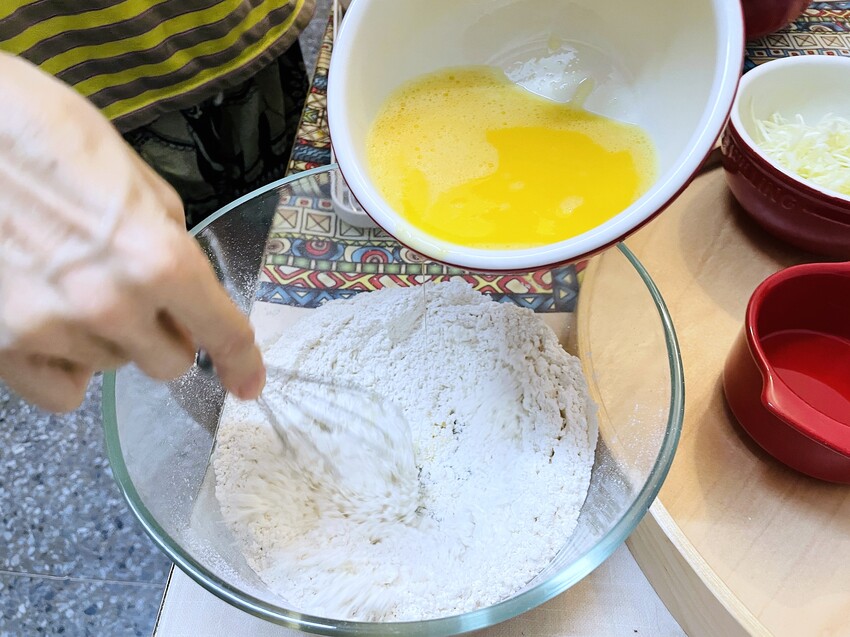 【SANSUI 山水】多功能電烤盤 SEBW-Q699『章魚燒+海鮮燉飯+蒜苗鹹豬肉』一鍋搞定！SGS檢驗合格-陶瓷塗層深鍋盤面大容量深，U型管導熱快料理超省時！