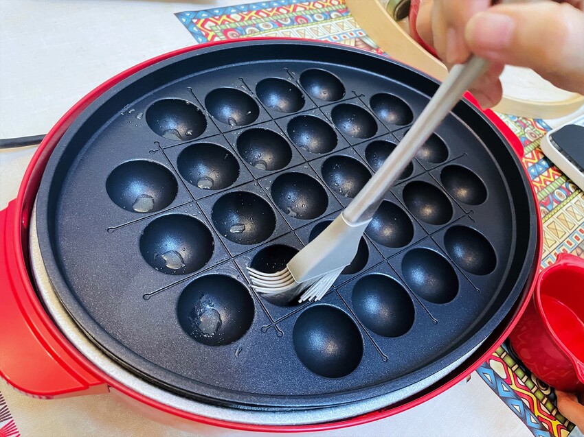 【SANSUI 山水】多功能電烤盤 SEBW-Q699『章魚燒+海鮮燉飯+蒜苗鹹豬肉』一鍋搞定！SGS檢驗合格-陶瓷塗層深鍋盤面大容量深，U型管導熱快料理超省時！