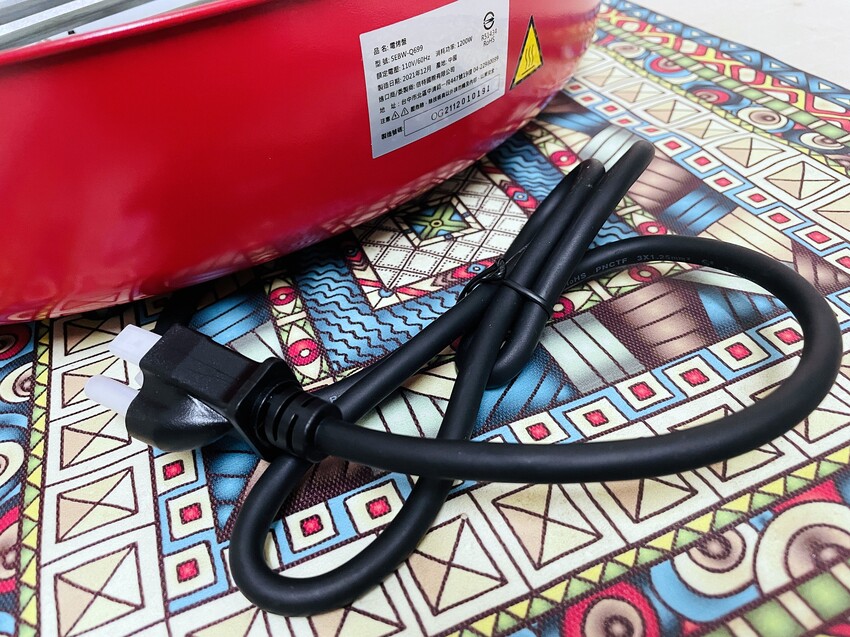 【SANSUI 山水】多功能電烤盤 SEBW-Q699『章魚燒+海鮮燉飯+蒜苗鹹豬肉』一鍋搞定！SGS檢驗合格-陶瓷塗層深鍋盤面大容量深，U型管導熱快料理超省時！