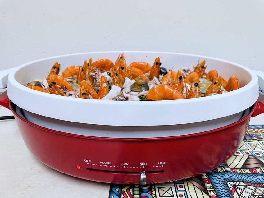 【SANSUI 山水】多功能電烤盤 SEBW-Q699『章魚燒+海鮮燉飯+蒜苗鹹豬肉』一鍋搞定！SGS檢驗合格-陶瓷塗層深鍋盤面大容量深，U型管導熱快料理超省時！