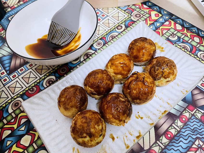 【SANSUI 山水】多功能電烤盤 SEBW-Q699『章魚燒+海鮮燉飯+蒜苗鹹豬肉』一鍋搞定！SGS檢驗合格-陶瓷塗層深鍋盤面大容量深，U型管導熱快料理超省時！