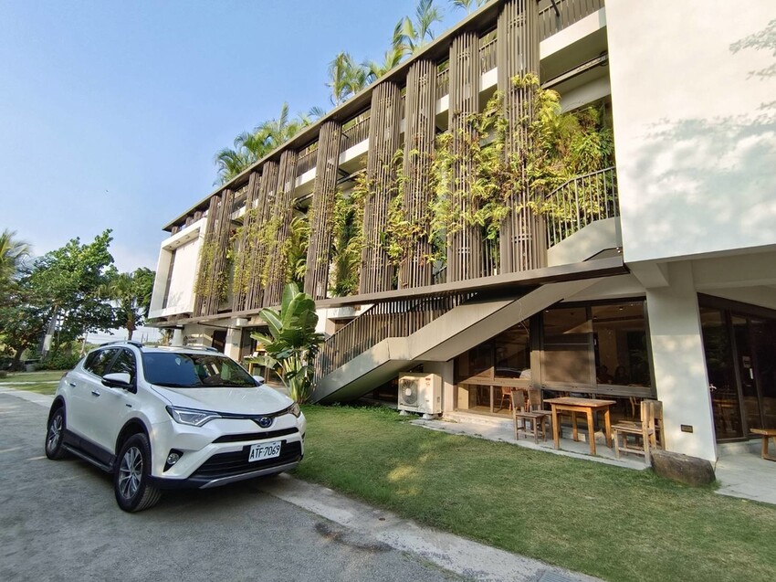 【屏東.東港】福灣villa海洋四人房。寵物友善清潔費一隻$500。超大庭院+戶外客廳可盡情奔跑