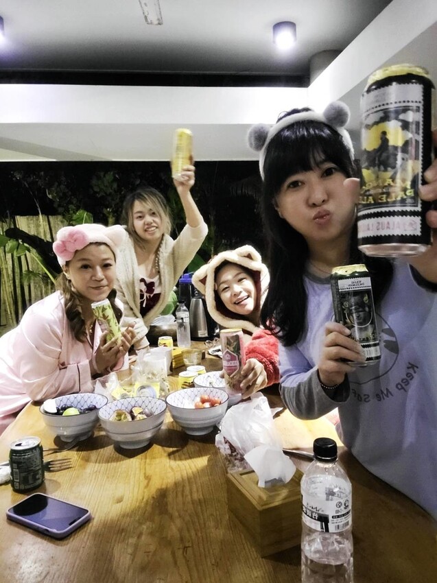 【屏東.東港】福灣villa海洋四人房。寵物友善清潔費一隻$500。超大庭院+戶外客廳可盡情奔跑