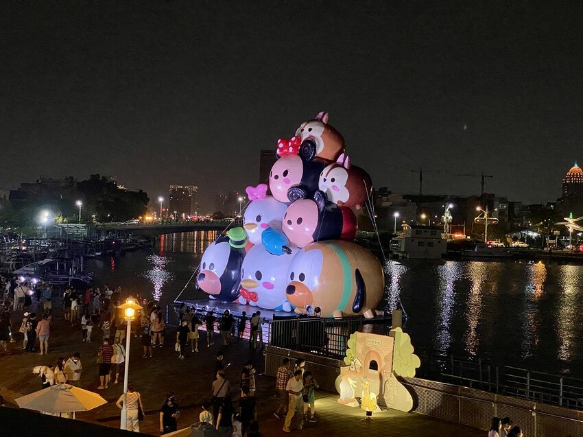 2022迪士尼慶典在台南安平遊憩碼頭-米奇與好朋友CHILL遊台南/台南必拍旅遊景點推薦 - 進食的巨鼠
