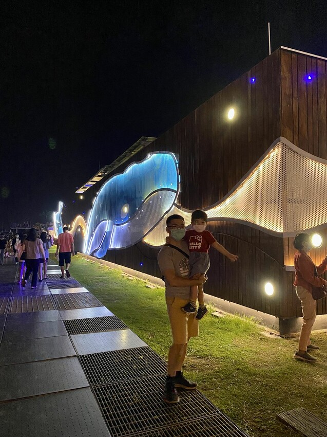 2022迪士尼慶典在台南安平遊憩碼頭-米奇與好朋友CHILL遊台南/台南必拍旅遊景點推薦 - 進食的巨鼠