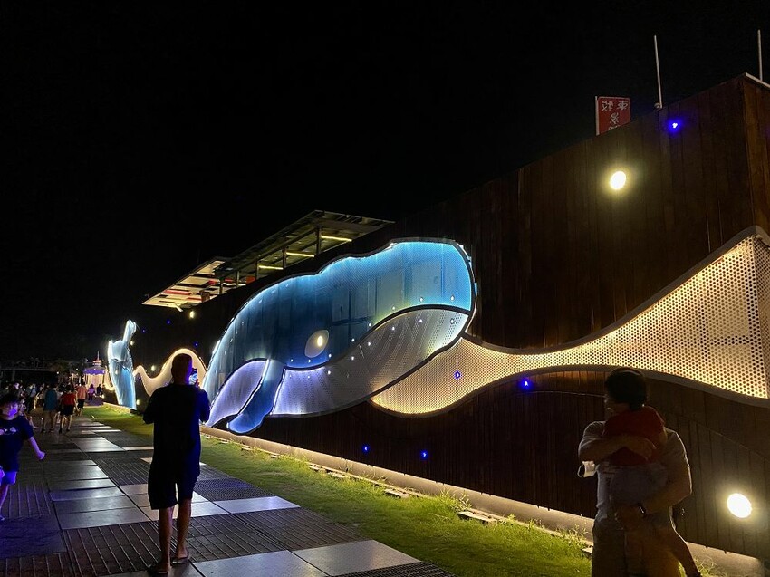 2022迪士尼慶典在台南安平遊憩碼頭-米奇與好朋友CHILL遊台南/台南必拍旅遊景點推薦 - 進食的巨鼠