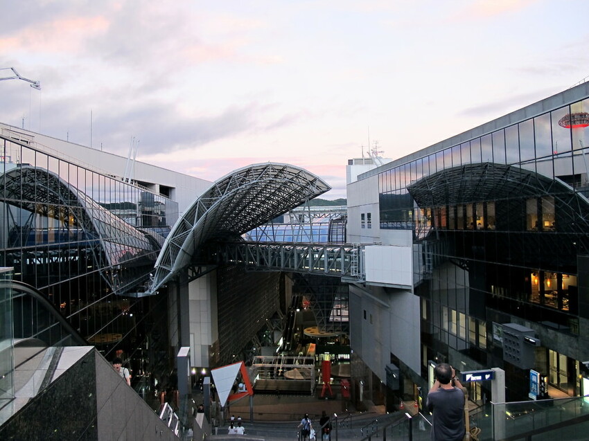 2022迪士尼慶典在台南安平遊憩碼頭-米奇與好朋友CHILL遊台南/台南必拍旅遊景點推薦 - 進食的巨鼠