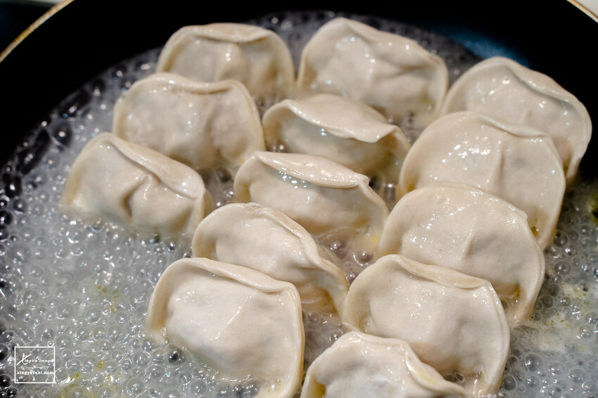 宅配｜手工水餃【有媽真好】高麗菜豬肉 / 韭菜豬肉 / 剝皮辣椒豬肉 / 玉米豬肉 / 蝦仁芹菜 / 塔香雞肉 - 快門下的幸福