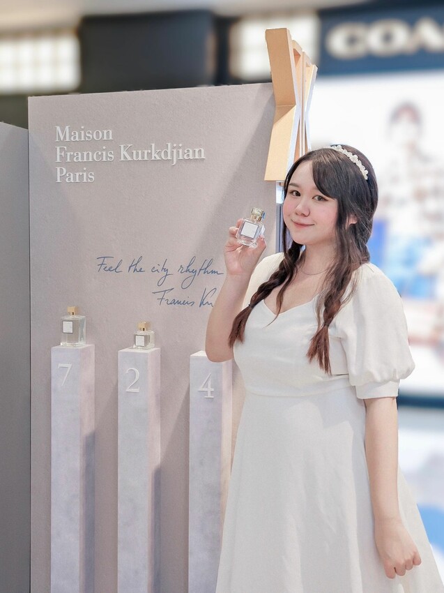 新光三越A8的MFK香水快閃店~消費滿額能享有與724淡香精合照的精美三連拍! | PopDaily 波波黛莉